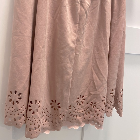 Dress, Off the Shoulder - Picture 2 of 3